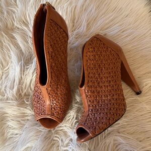 Vince Camuto Leather Heels
